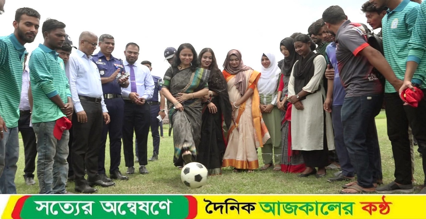 নাটোরে জুলাই স্মৃতি ফুটবল টুর্নামেন্ট শুরু হয়েছে