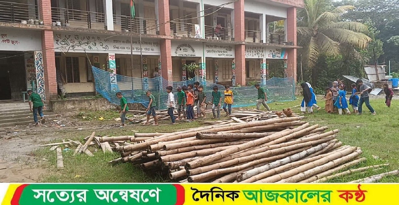 গৌরনদীতে প্রাথমিক বিদ্যালয়ের শ্রেণিকক্ষ দখল করে নির্মাণ সামগ্রী সংরক্ষণ ও রান্নাবান্নার অভিযোগ