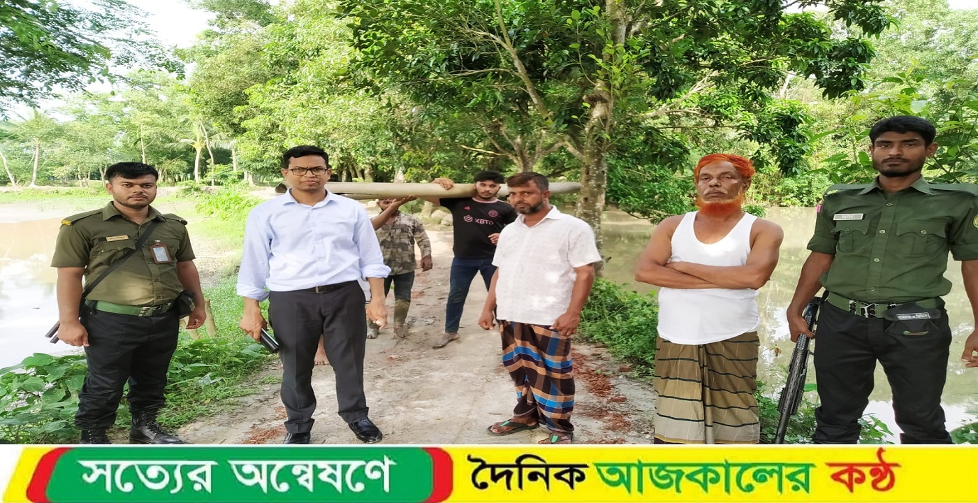 মুরাদনগরে মোবাইল কোর্টের অভিযান: অবৈধ ড্রেজিংয়ে ১ লাখ টাকা জরিমানা ও ড্রেজার জব্দ