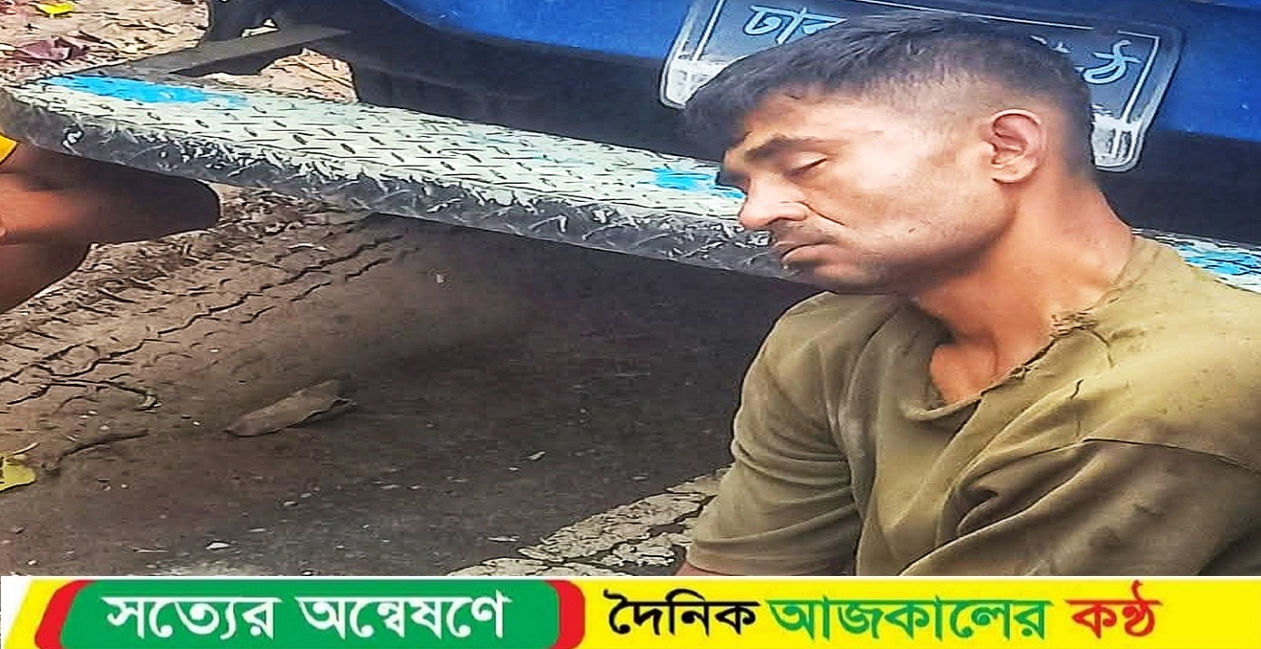 আগৈলঝাড়ায় পুলিশ পরিচয় যুবলীগ সদস্য ছিনতাইকারীকে গনধোলাই