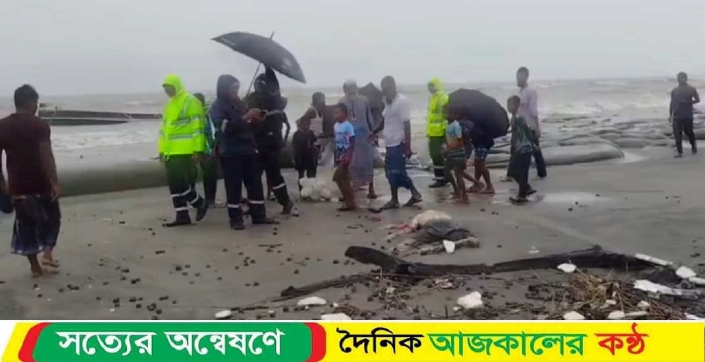 কুয়াকাটা সৈকতে ভেসে এলো ডুবে যাওয়া ট্রলার, উদ্ধার আরও এক জেলের মরদেহ
