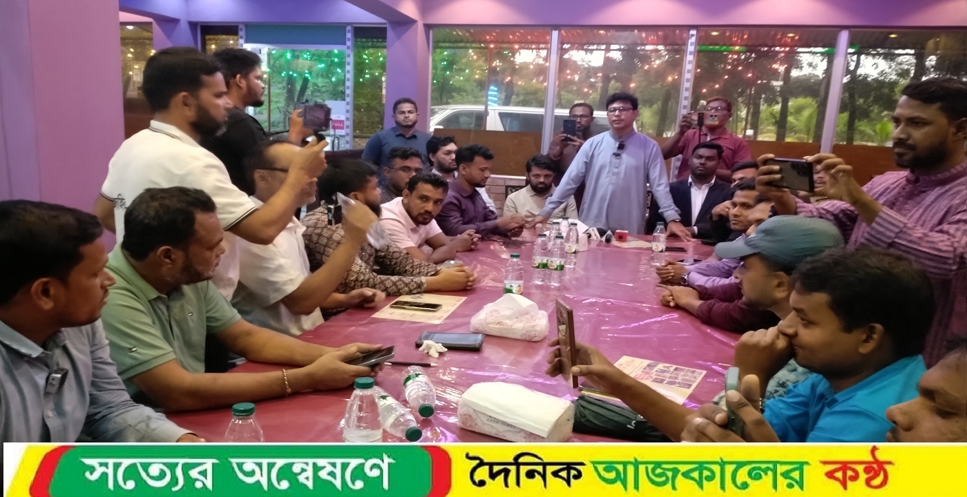 দুমকীতে এনসিপির কেন্দ্রীয় নেতার মতবিনিময় সভা