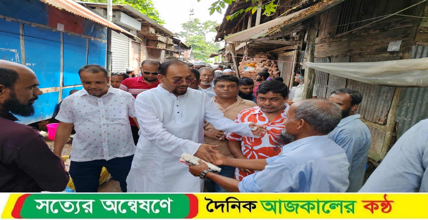 ঝালকাঠির কাঁঠালিয়ায় কেন্দ্রীয় বিএনপি’র নেতার তারেক রহমানের রাষ্ট্রসংস্কারে ৩১ দফার লিফলেট বিতরণ ও মত বিনিময়