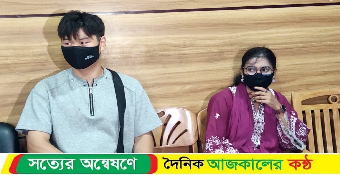 প্রেমের টানে কুষ্টিয়ায় চীনা যুবক, করেছেন ইসলাম ধর্ম গ্রহণ