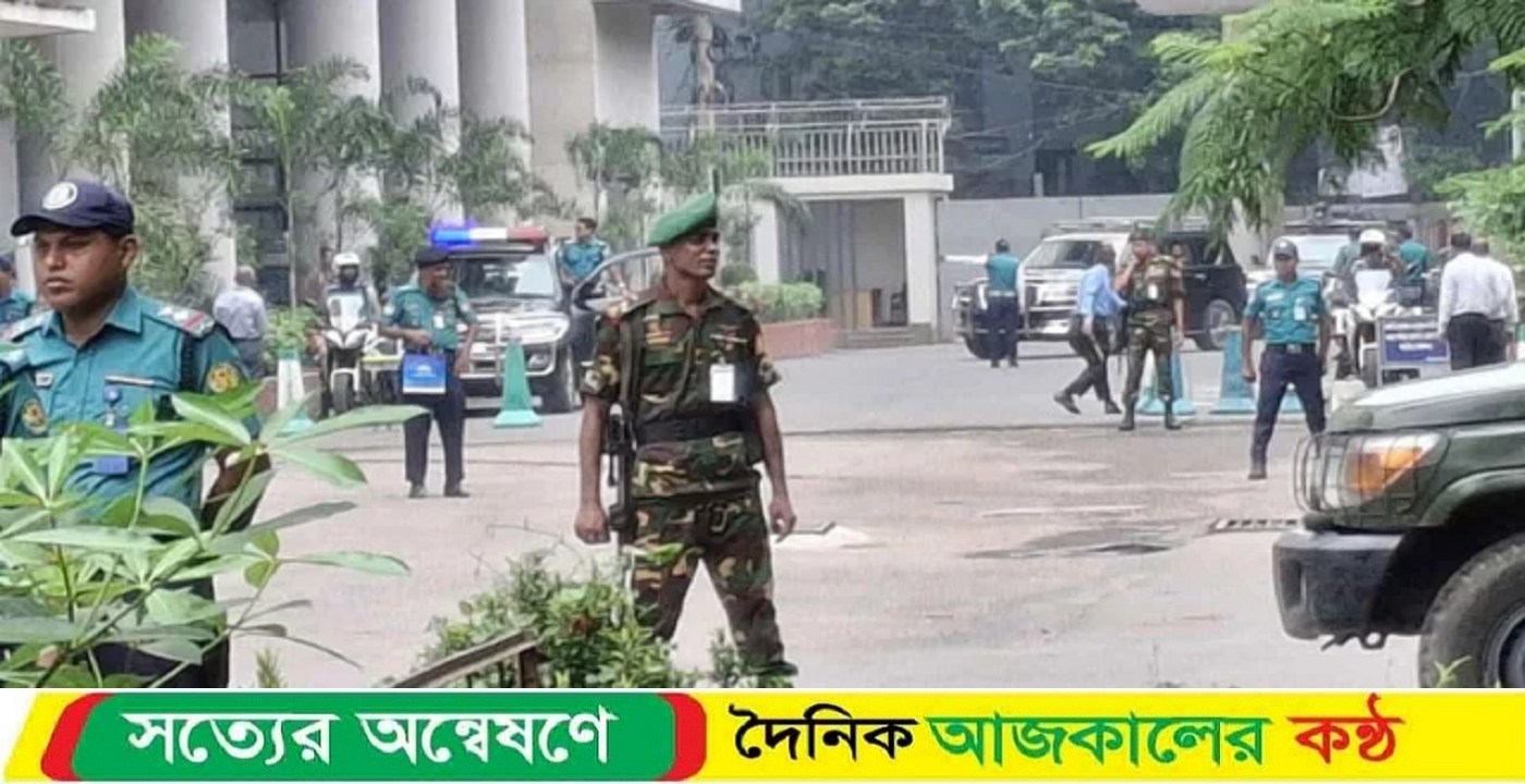 সচিবালয়ে প্রধান উপদেষ্টা, কঠোর নিরাপত্তা