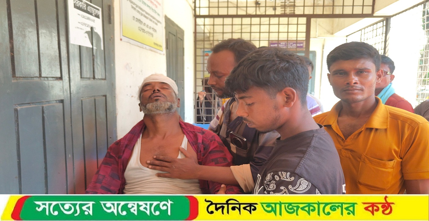 গুরুদাসপুরে তুচ্ছ ঘটনায় কৃষককে কুপিয়ে যখম করার অভিযোগ