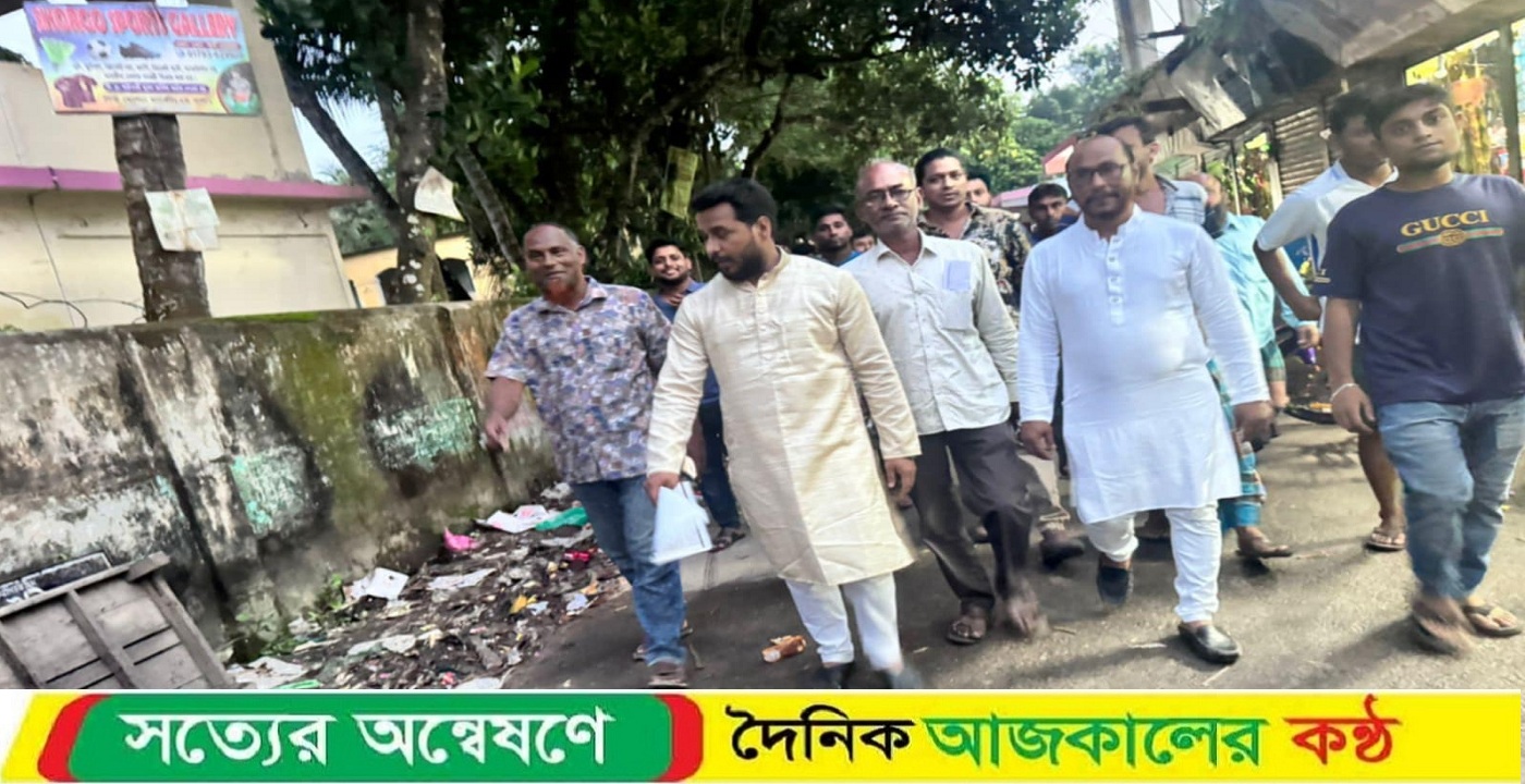 রাষ্ট্র কাঠামো মেরামতে ৩১ দফা বাস্তবায়নে লিফলেট বিতরণ ও গণসংযোগ করেন যুবনেতা এইচ এম রাশেদ