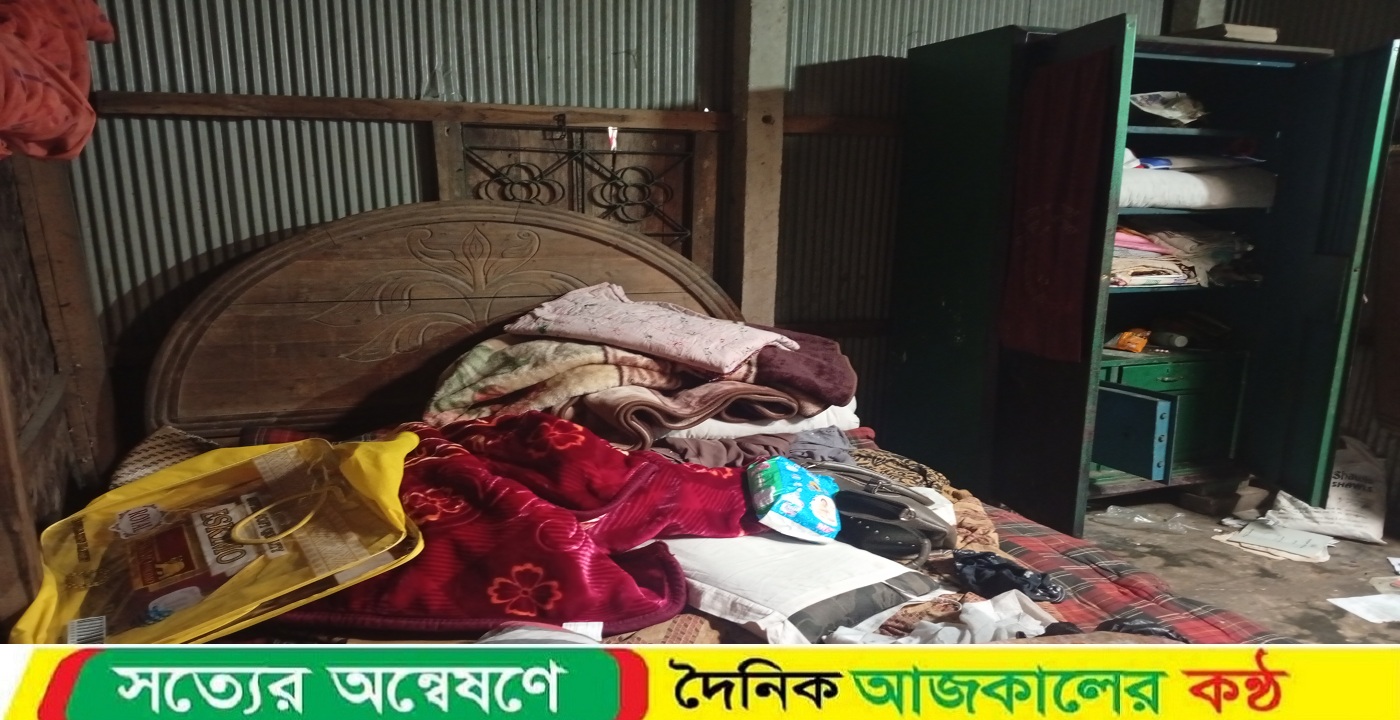 মিরসরাইয়ে বসত ঘর ডাকাতির অভিযোগ স্বর্ণালংকার ও নগট টাকা লুট