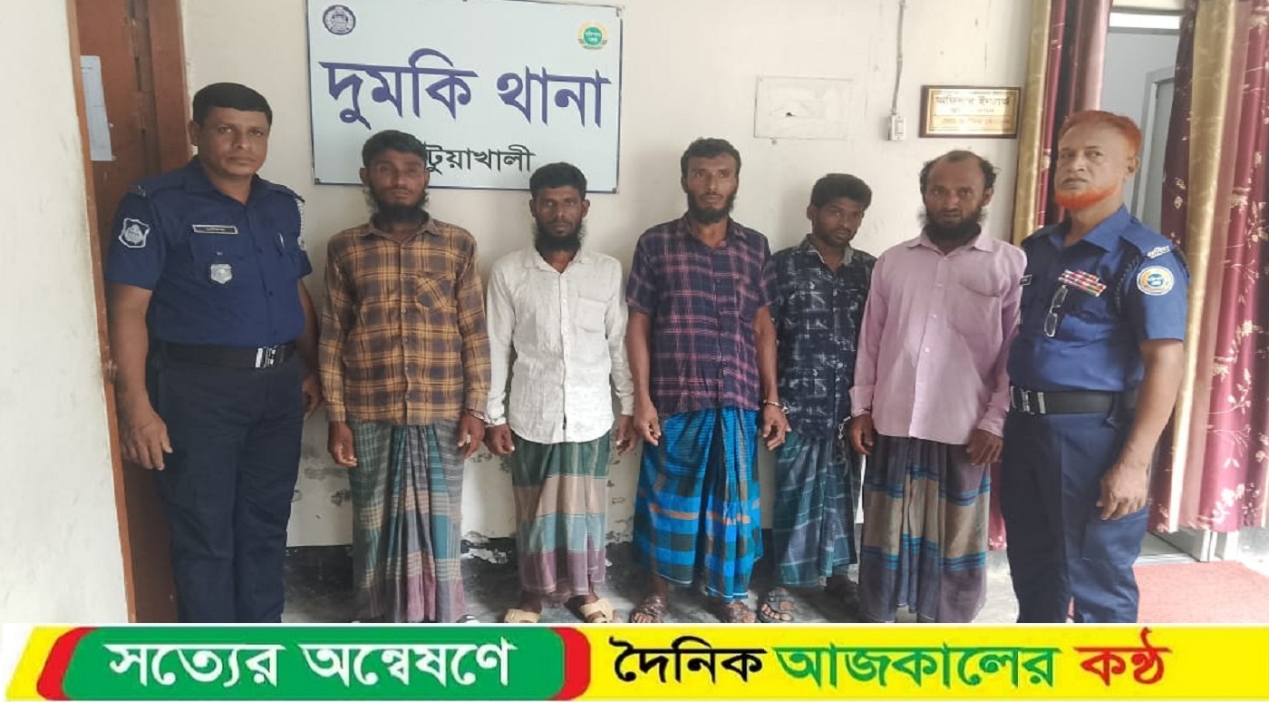 দুমকিতে নদী চরের মাটি উত্তোলনকালে আটককৃতদের বিরুদ্ধে মামলা