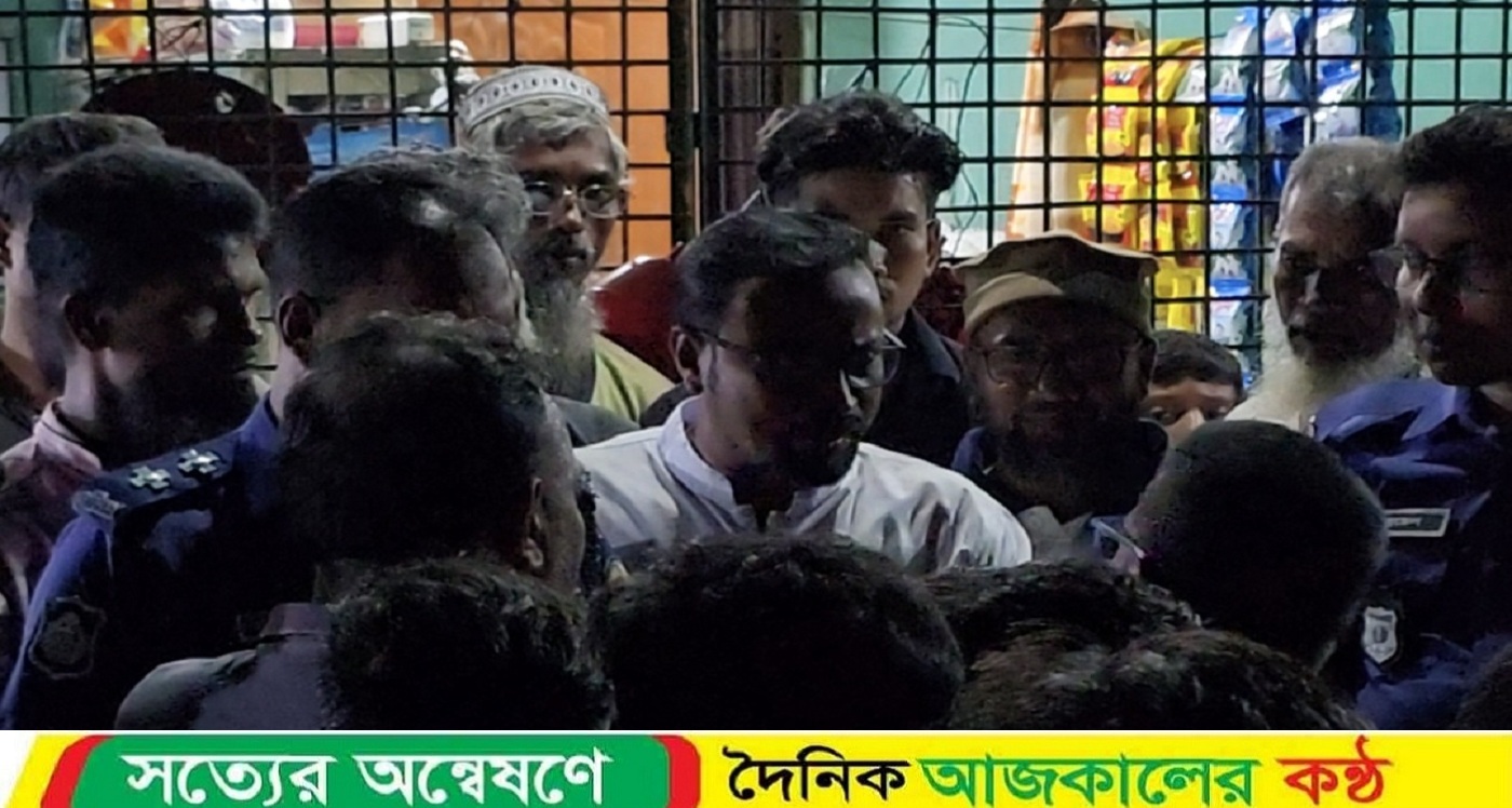 দুমকিতে মুদি দোকানে চুরি: আটক চোরকে ছাড়িয়ে নিতে বহিষ্কৃত ছাত্রদল নেতার চেষ্ট