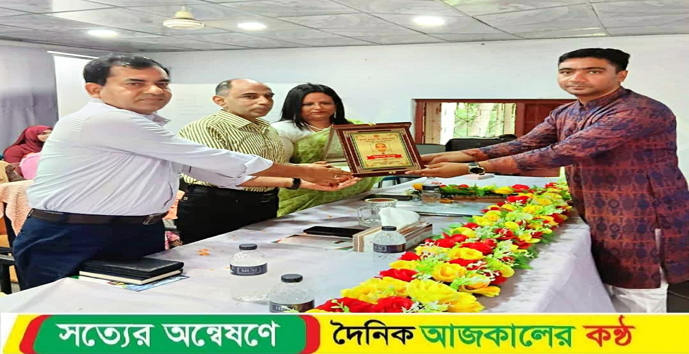 লোহাগড়া সরকারি আদর্শ কলেজে নবাগত শিক্ষার্থীদের পরিচিতি সভা অনুষ্ঠিত