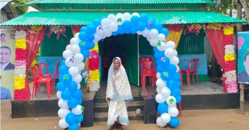 দুর্গাপুরে অসহায় শুকুরি বেগমকে তারেক রহমানের নতুন ঘর উপহার