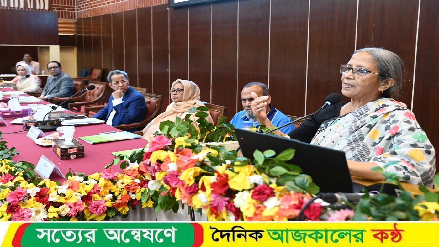 জলাতঙ্ক রোগ নিয়ে আতঙ্কিত না হয়ে সচেতনতা বাড়াতে হবে : মৎস্য ও প্রাণিসম্পদ উপদেষ্টা