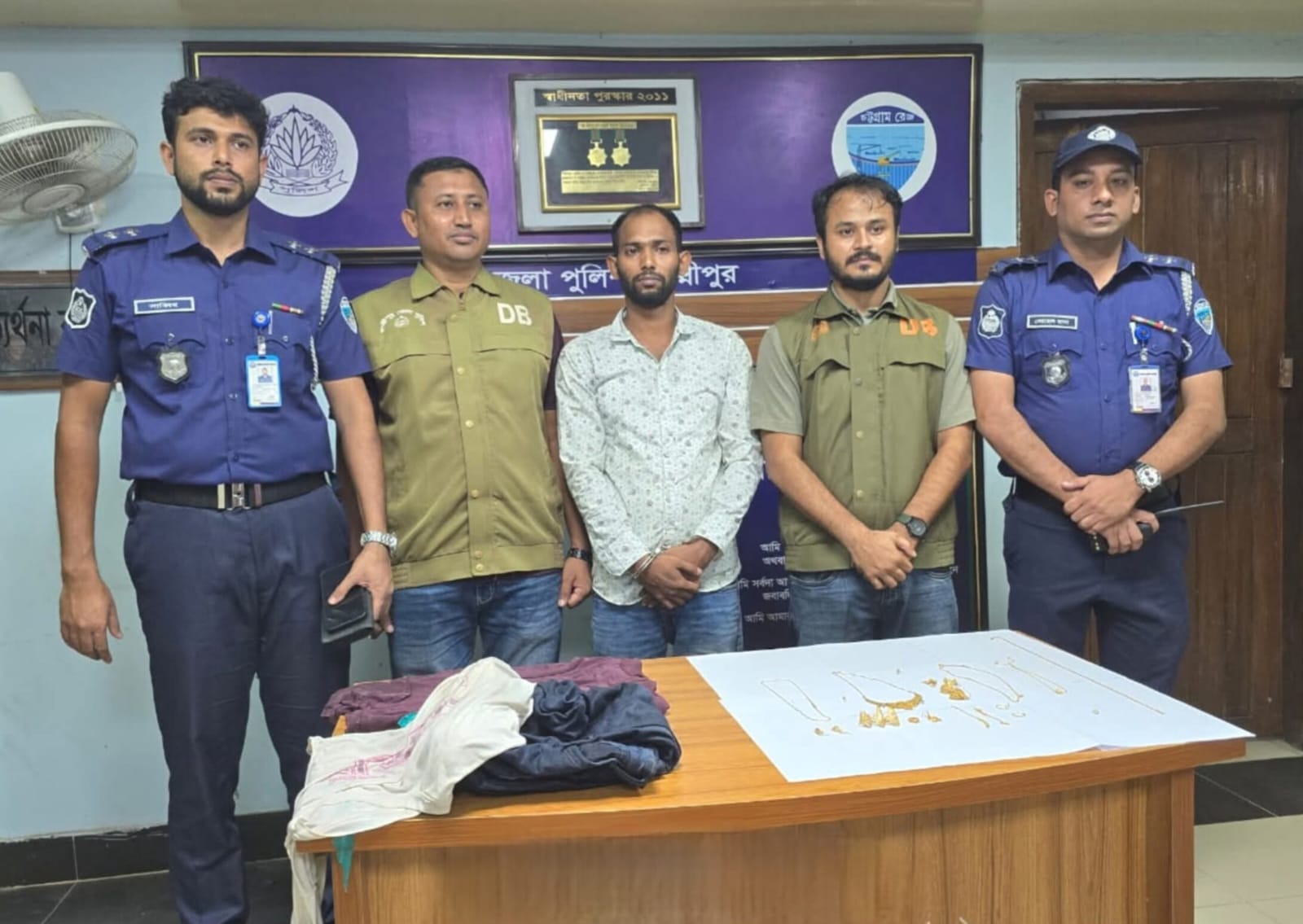 লক্ষ্মীপুরের রামগঞ্জে আলোচিত মা মেয়ে হত্যার মামলার একমাত্র আসামি গ্রেফতার