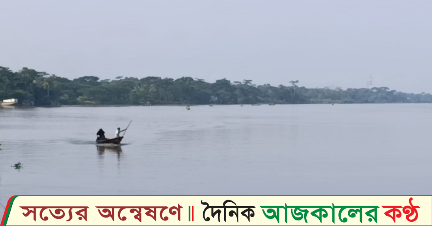 দুমকির নদ-নদীতে মা-ইলিশ শিকারের উৎসব, অভিযানেও থামছে না জেলেরা