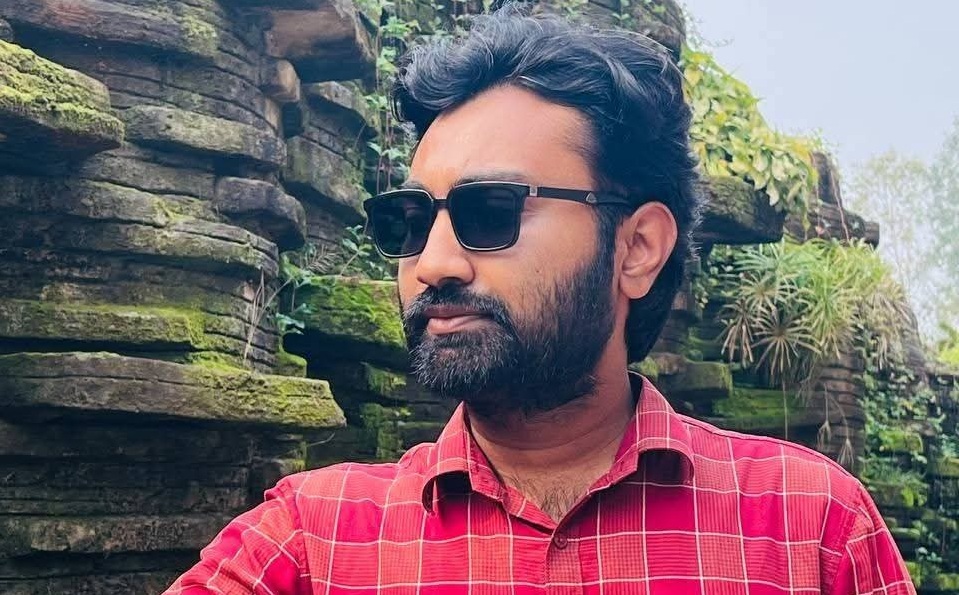 বর্ষা মাহিরের প্রেমের বলি জবি ছাত্রদল নেতা জোবায়েদ