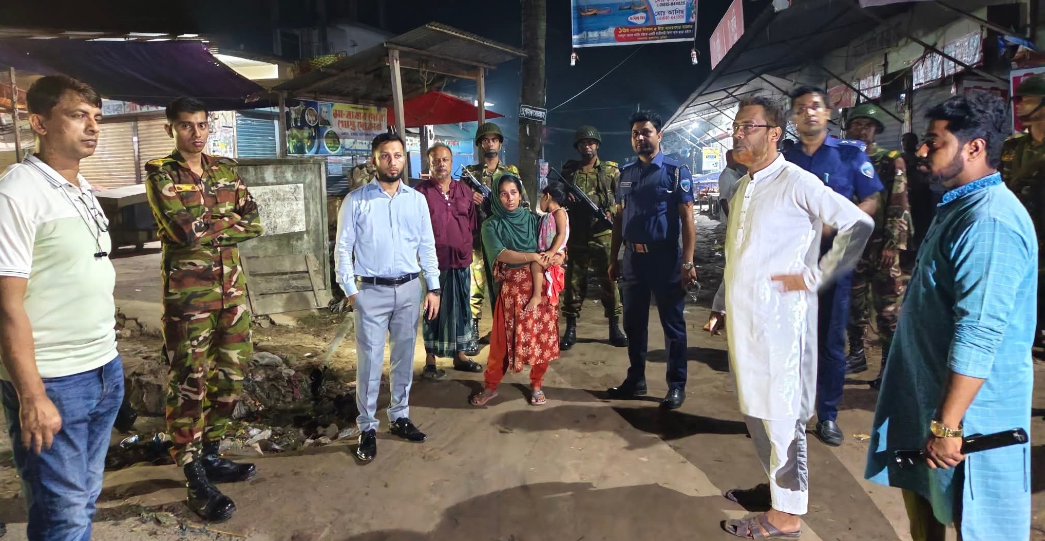 মুরাদনগরে মধ্যরাতে এসিল্যান্ড সাকিব হাসান খাঁনের নেতৃত্বে মাদকের বিরুদ্ধে যৌথ বাহিনীর অভিযান