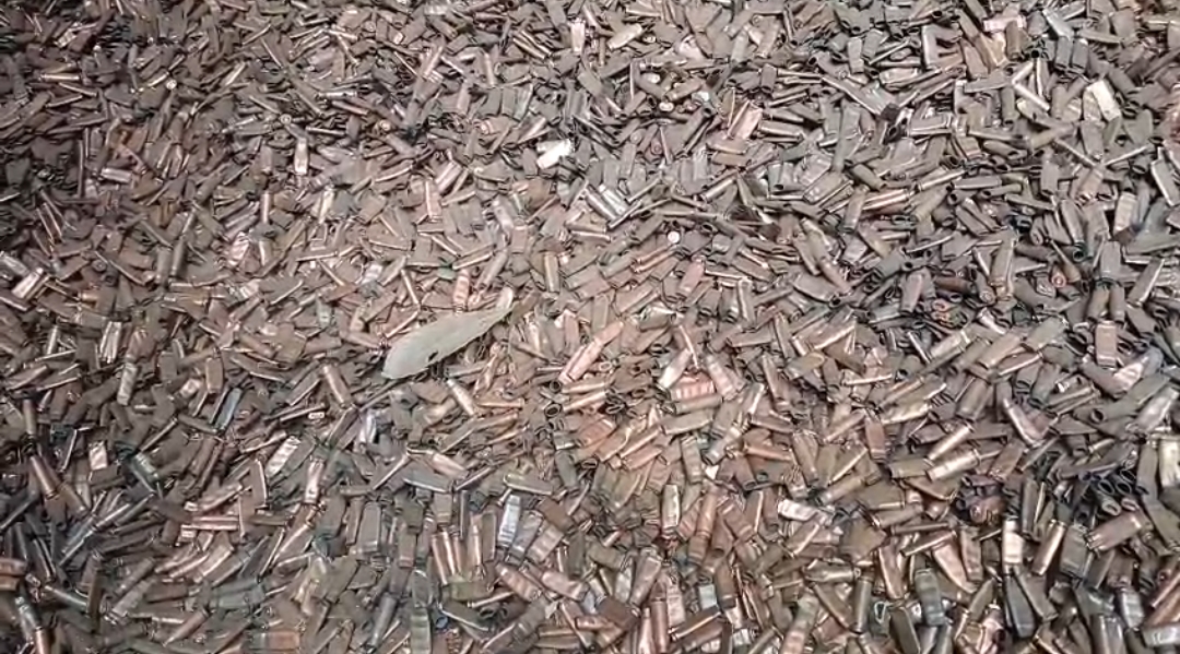 বড়াইগ্রামে সাড়ে ১৩ টন গুলির খোসা, আতঙ্কে এলাকাবাসী