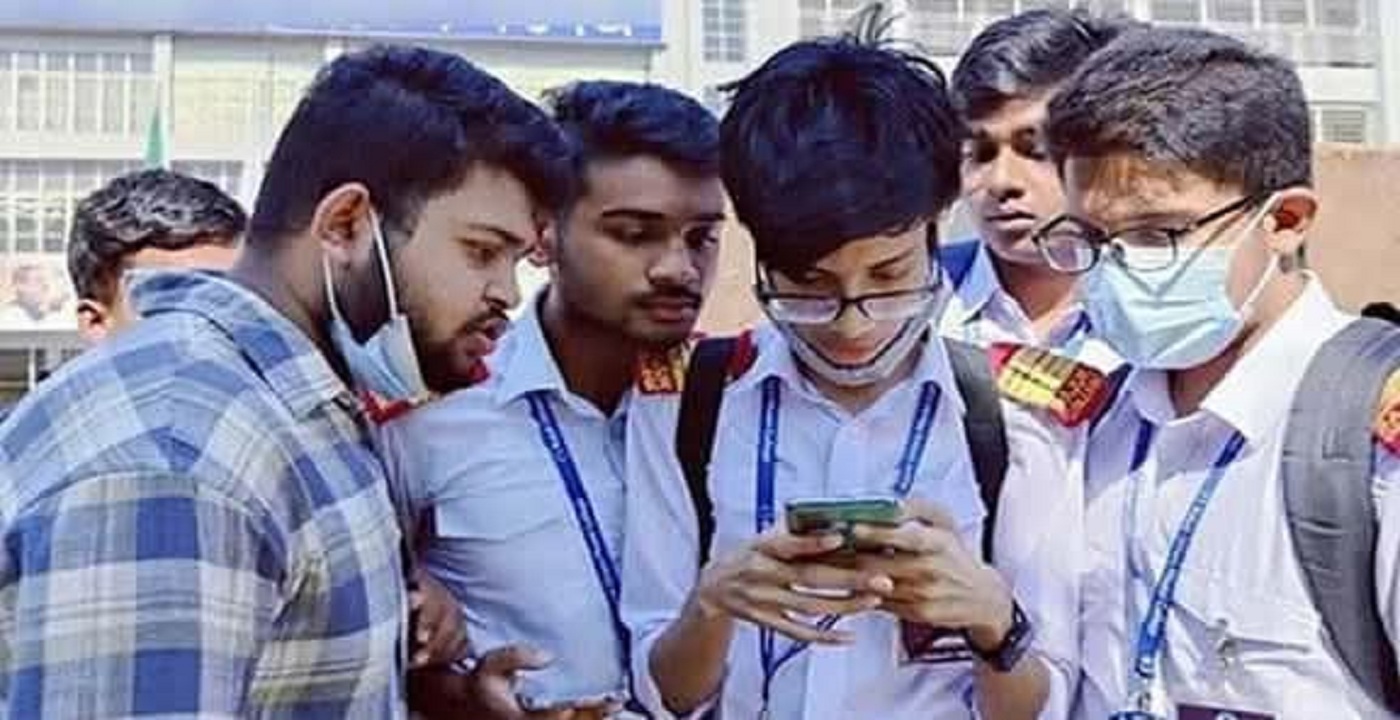 সন্দ্বীপে এইচএসসি পরীক্ষার ফলাফল বিপর্যয়, দ্বীপজুড়ে হতাশা