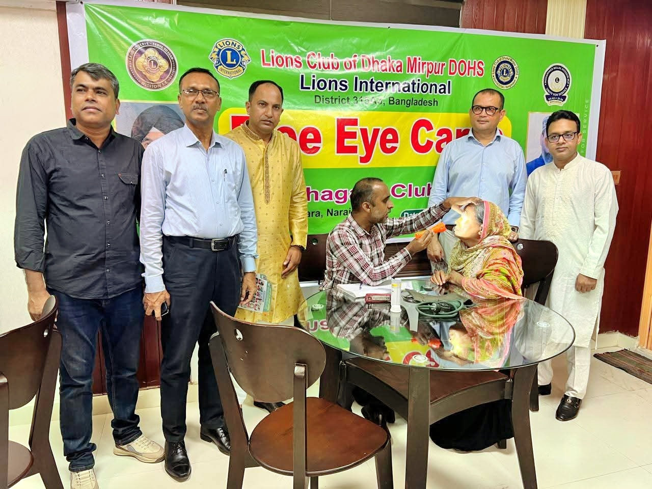 লোহাগড়া ক্লাব-এর উদ্যোগে এবং লায়ন্স ক্লাব-এর সহযোগিতায় বিনামূল্যে চক্ষু চিকিৎসা সেবা কার্যক্রম শুরু