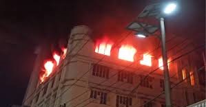 রাজধানীর মিরপুরে কমিউনিটি সেন্টারে আগুন