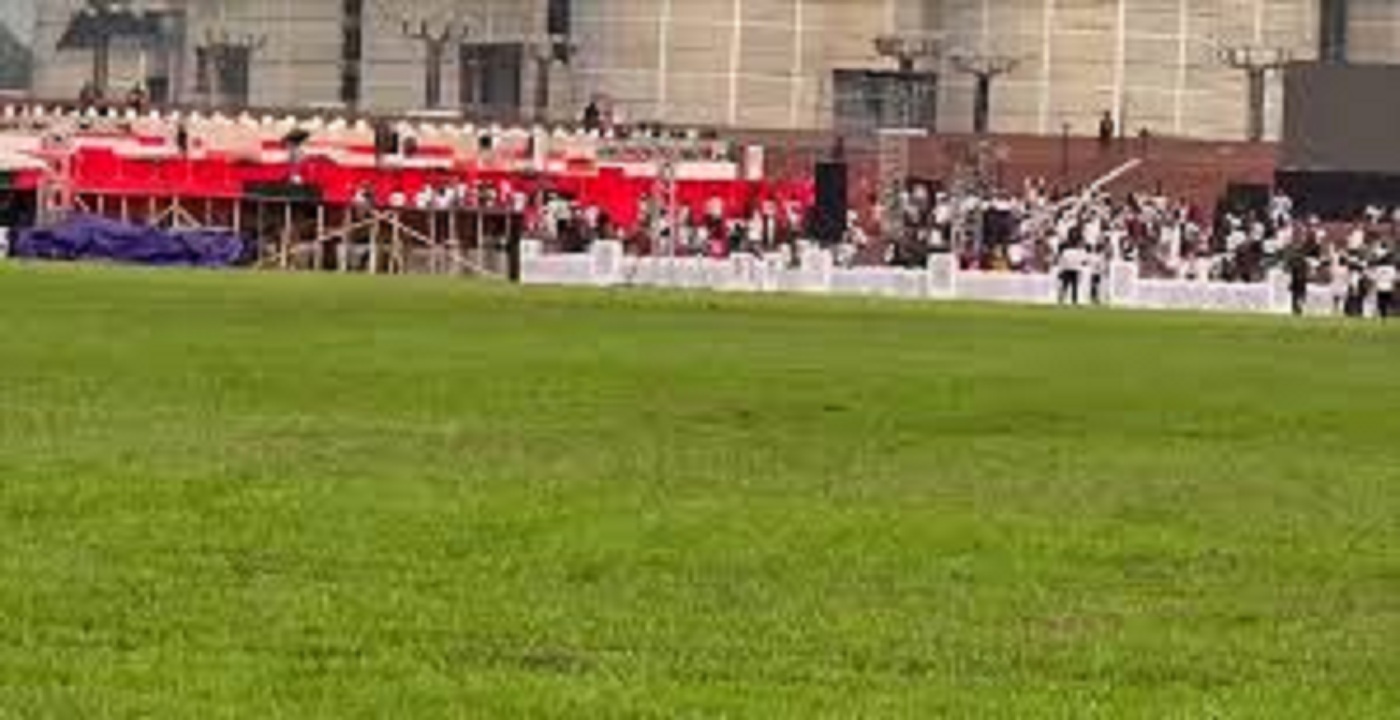 মঞ্চের সামনে থেকে জুলাই যোদ্ধাদের সরে যাওয়ার আহ্বান :ডিএমপি