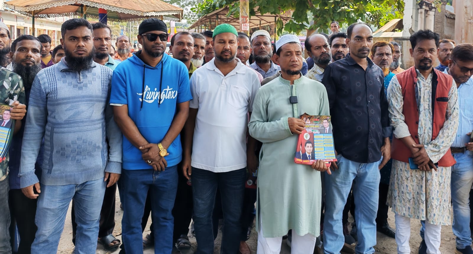 বাউফলে বিএনপির ৩১ দফা কর্মসূচির লিফলেট বিতরণ শুরু করলেন কৃষিবিদ মিজানুর রহমান লিটু