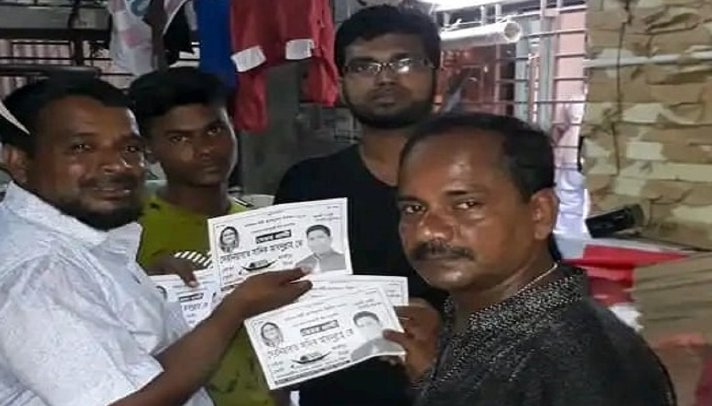 বরিশাল তালতলি বাজারে আওয়ামী লীগ কর্মী  বিএনপিতে যোগদান, প্রভাবশালীদের ছত্রছায়ায় কোণঠাসা মাছ ব্যবসায়ীরা