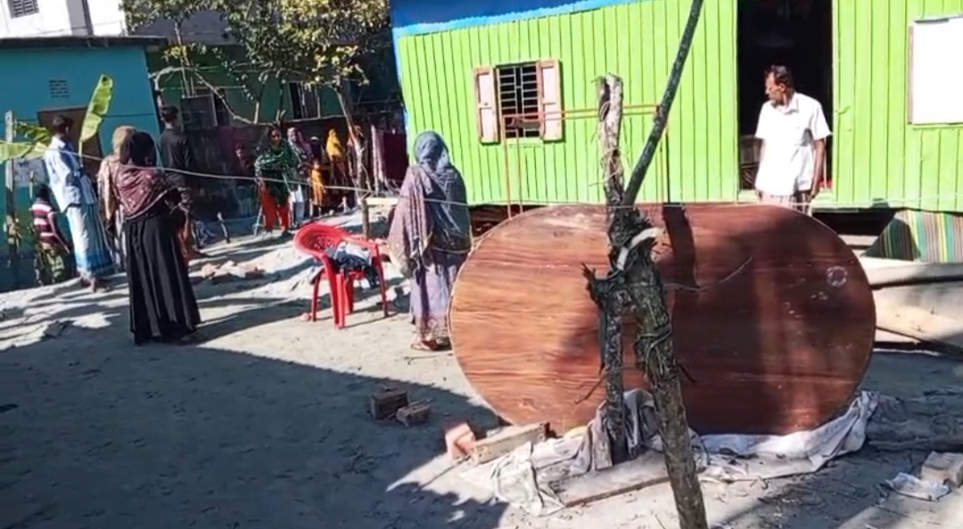 কুয়াকাটার আলিপুরে দলিল না দিয়ে বিক্রিত জমি জবরদখলের অভিযোগ