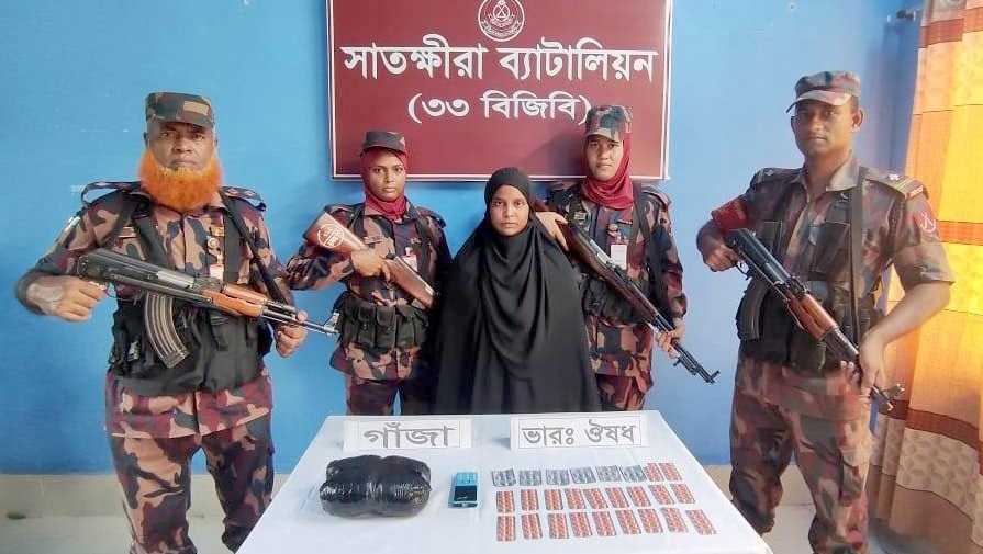 সাতক্ষীরা সীমান্তে চোরাচালান ও মাদক বিরোধী বিশেষ অভিযানে ভারতীয় মাদকদ্রব্য ও চোরাচালানী মালামাল