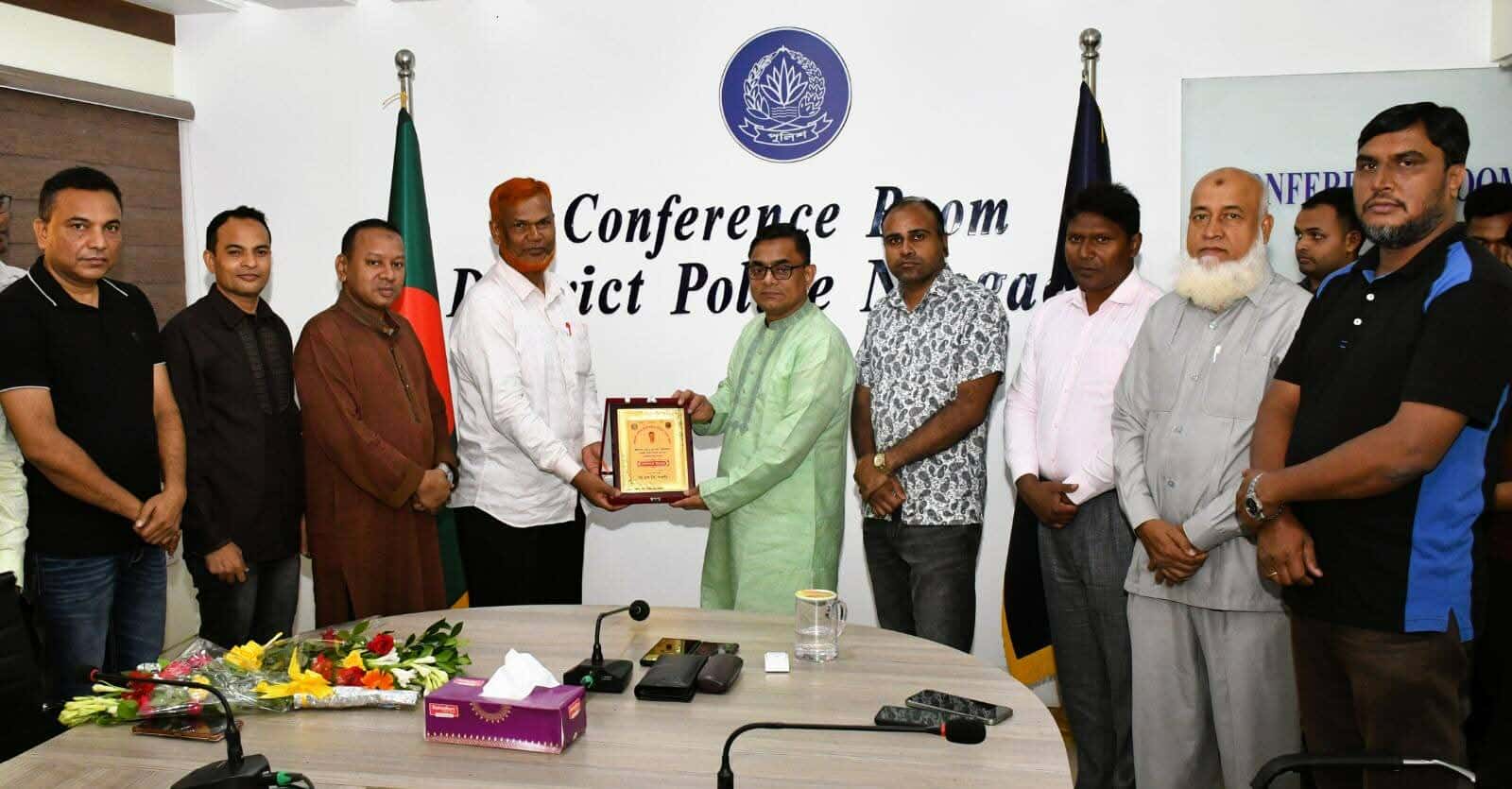 নওগাঁয় পুলিশের ডিস্ট্রিক্ট স্পেশাল ব্রাঞ্চের অফিসারদের বিদায়ী সংবর্ধনা অনুষ্ঠিত