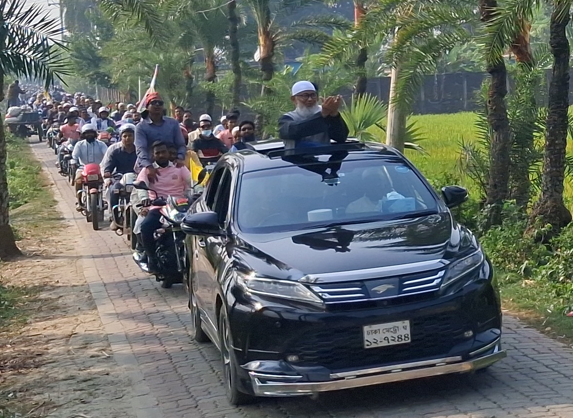 সাতক্ষীরায় জামায়াত নেতা মুহাদ্দিস আব্দুল খালেকের মোটর সাইকেল র্যালি