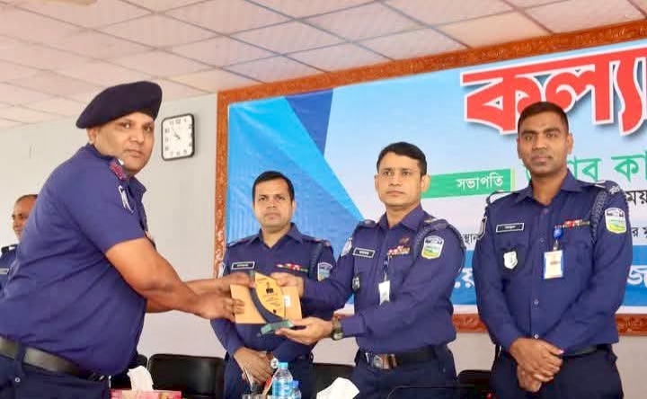 ওসি শিবিরুল ইসলামের সাফল্যের ঝুলো ঝুলি ও একাধিক বিশেষ পুরস্কার গ্রহণ