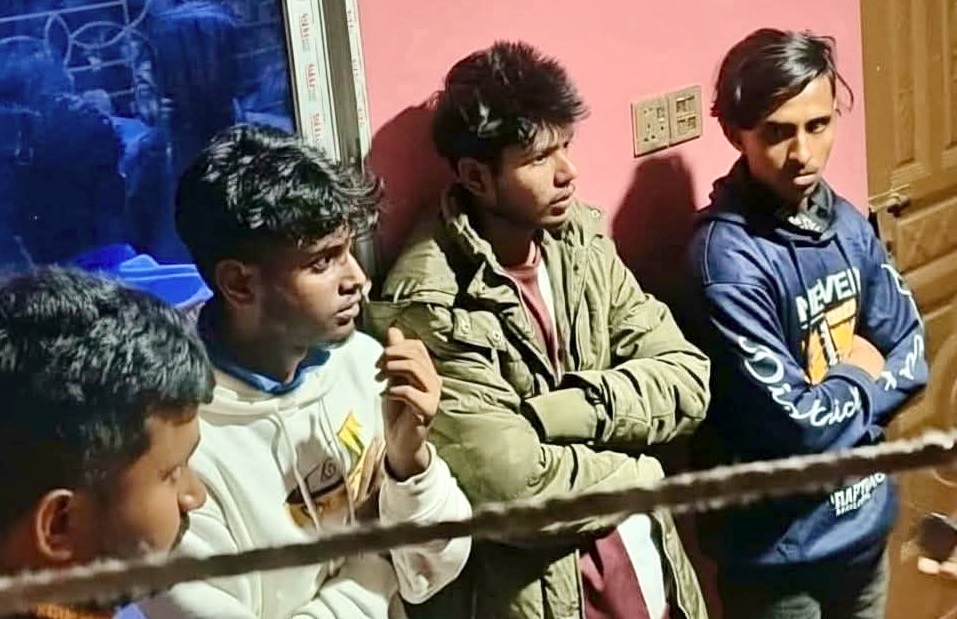 ফুলপুরে সংঘবদ্ধ চাঁদাবাজ চক্রের হামলার চেষ্টা: জনতার সহায়তায় ৩ জন আটক