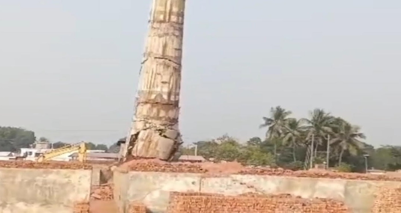 কালীগঞ্জে ২টি অবৈধ ইটভাটা গুড়িয়ে দিলো পরিবেশ অধিদপ্তরের ভ্রাম্যমান আদালত