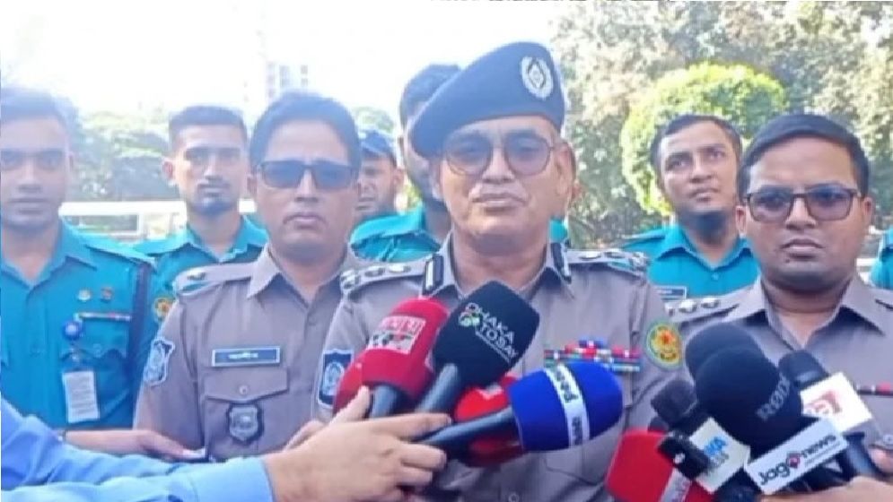 হাসিনার রায় ঘিরে রাজধানীতে নিরাপত্তায় ১৫ হাজার পুলিশ