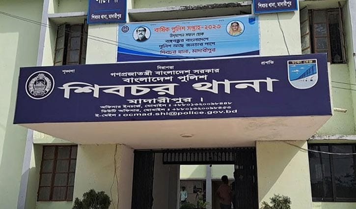পারিবারিক কলহের জেরে মাদারীপুরের শিবচরে ছেলের কোদালের কোপে বাবা খুন, ছেলে আটক