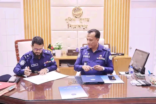 পিরোজপুর জেলার নতুন পুলিশ সুপার হিসেবে দায়িত্ব গ্রহণ