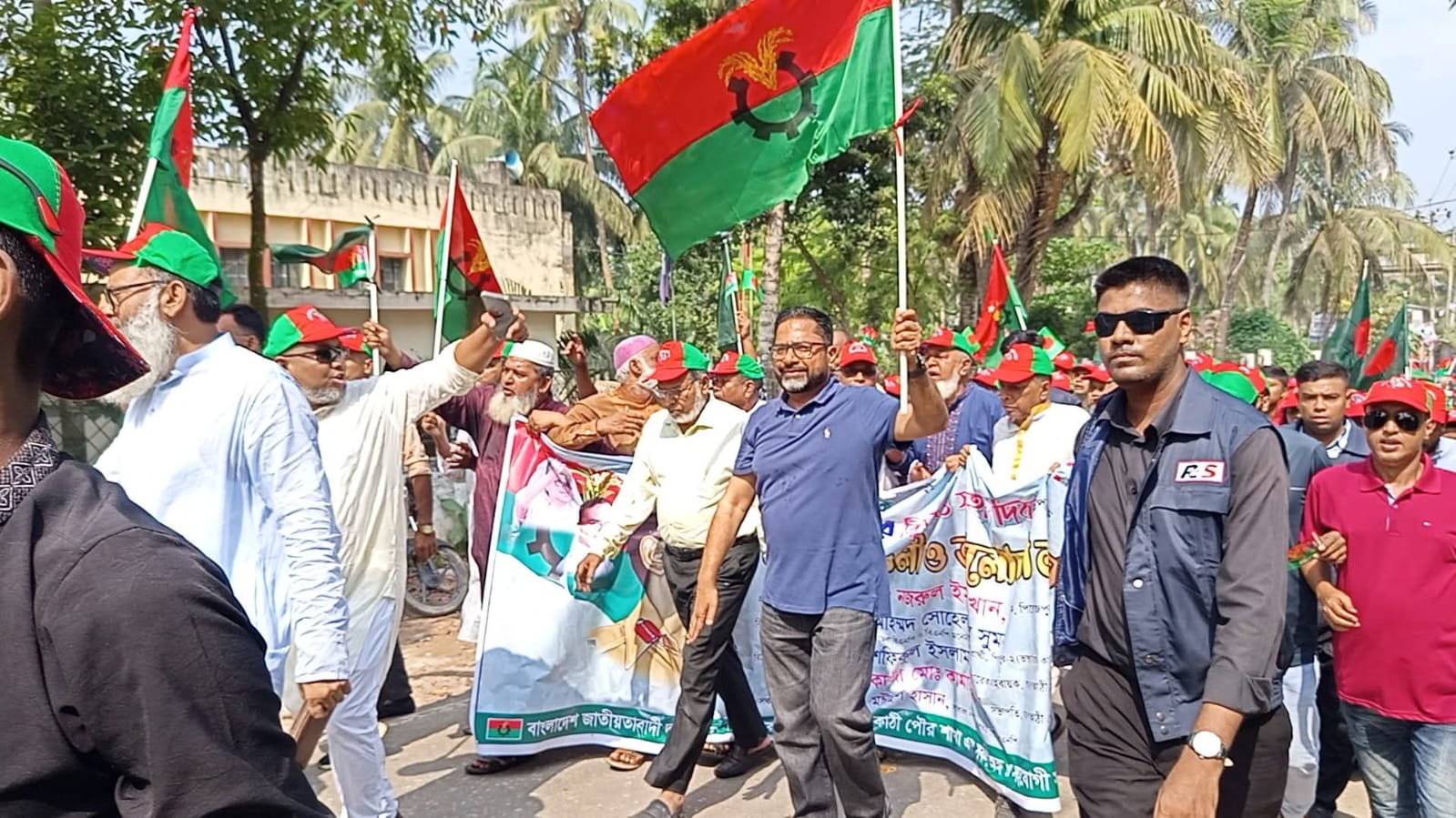 নেছারাবাদে জাতীয় বিপ্লব ও সংহতি দিবস উদযাপিত