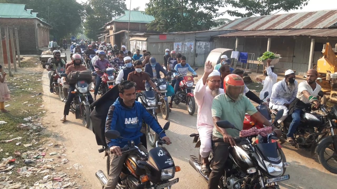 নেত্রকোণায় হাজার মোটরসাইকেল নিয়ে  নির্বাচনি শোডাউন খেলাফত মজলিশ প্রার্থীরর