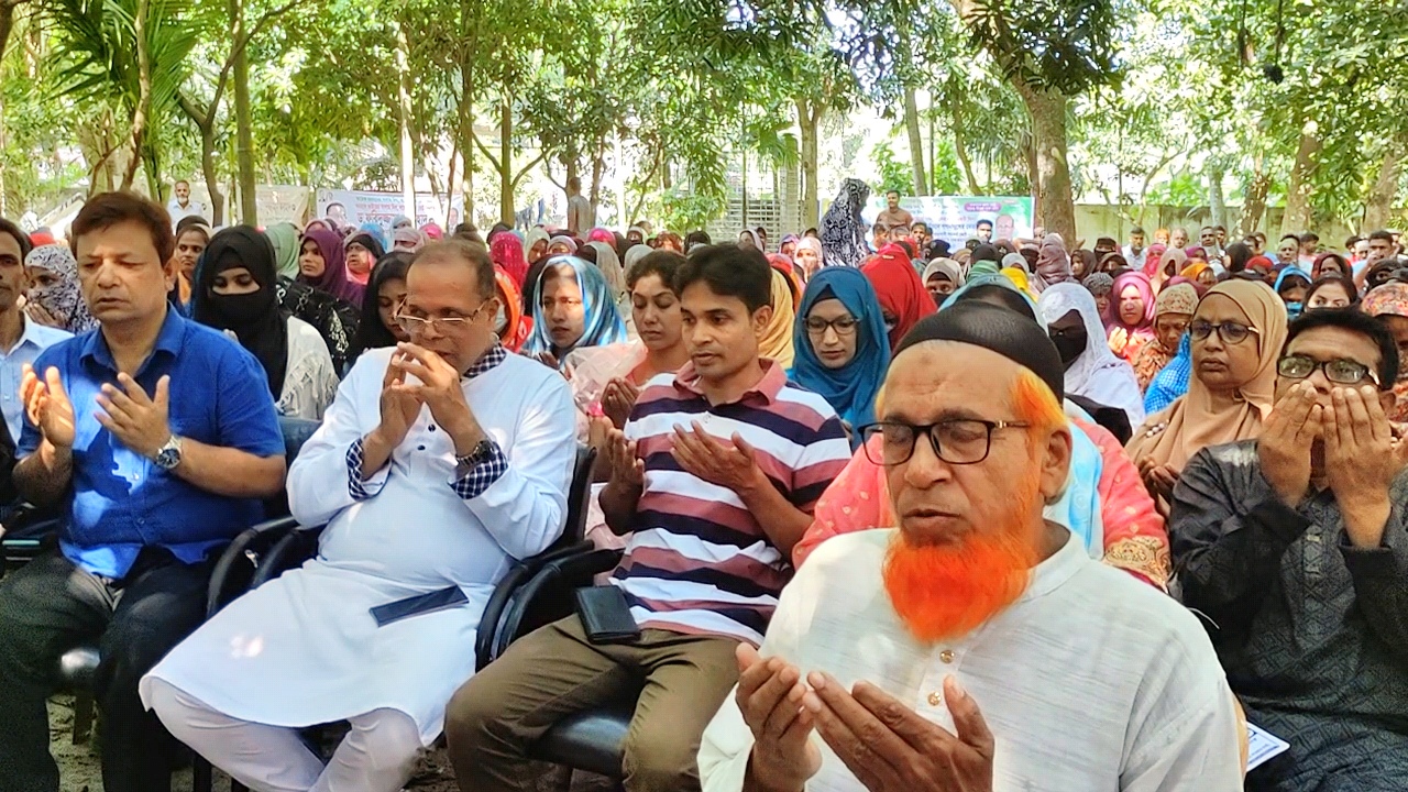 লোহাগড়ায় বিএনপি নেতা ও সাবেক মন্ত্রী তরিকুল ইসলামের ৭ম মৃত্যু বার্ষিকীতে দোয়া অনুষ্ঠিত