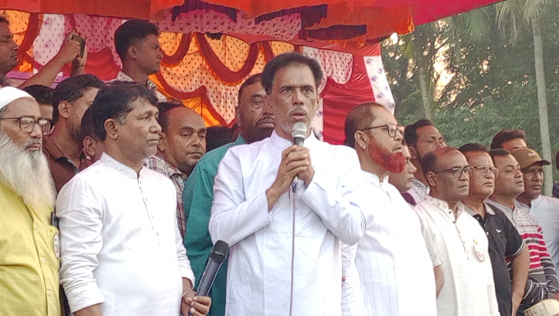 প্রত্যেকেই মানুষের দ্বারে দ্বারে গিয়ে বিএনপির জন্য ধানের শীর্ষ প্রতীকে ভোট প্রার্থনা করুন: টিপু
