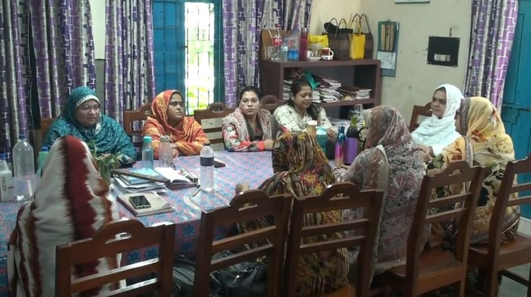 ৩ দফা দাবিতে নাটোরে প্রাথমিক সহকারি শিক্ষকদের কর্ম বিরতিতে স্থবির প্রাথমিক শিক্ষা ব্যবস্থা