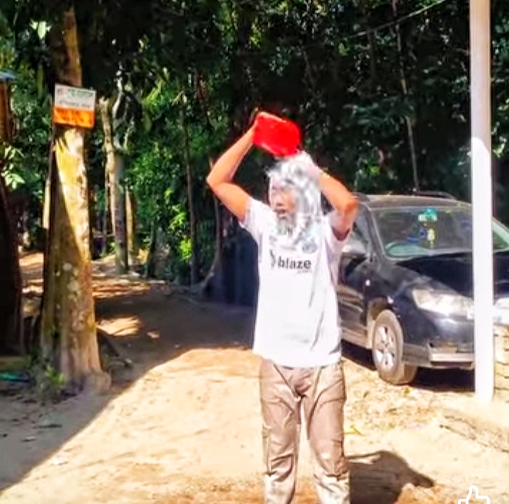 স্ত্রী তালাকের পর যুবকের আধা মন দুধ দিয়ে গোসল