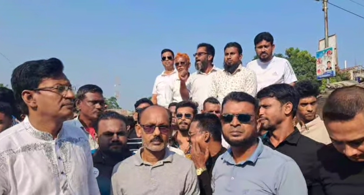 সারাদেশে চলমান নৈরাজ্য ও অস্থিতিশীলতার প্রতিবাদে লোহাগড়ায় বিএনপির উদ্যোগে বিক্ষোভ মিছিল ও সমাবেশ অনুষ্ঠিত