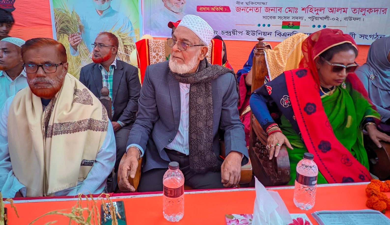 বাউফলে সাবেক এমপি শহিদুল আলম তালুকদারের পথসভা অনুষ্ঠিত