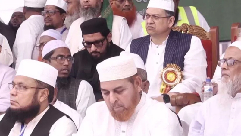 আন্তর্জাতিক খতমে নবুওয়ত মহাসম্মেলনে তিন দলের শীর্ষ নেতারা