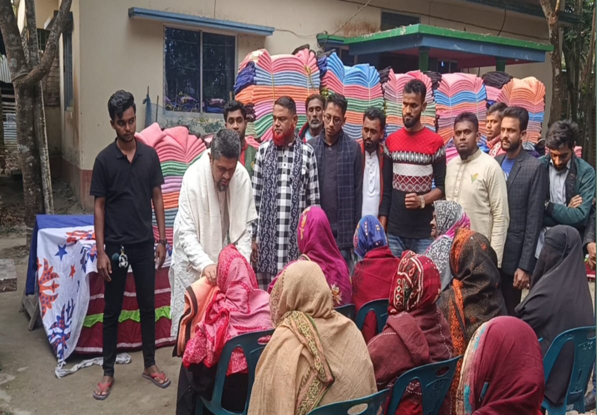 বাউফলে বেগম খালেদা জিয়ার সুস্থতা কামনায় শীতবস্ত্র