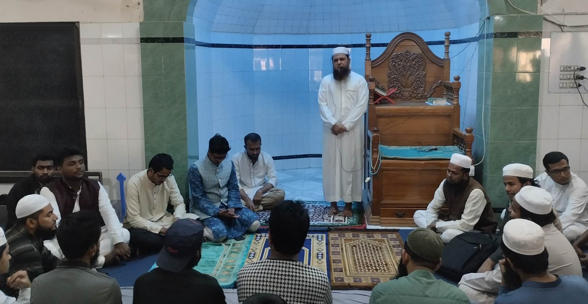 জবি ইনকিলাব মঞ্চের উদ্যোগে ওসমান হাদীর জন্য দোয়া মাহফিল