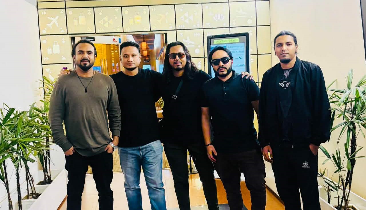 বিজয় দিবসে বেরোবিতে আসছে জনপ্রিয় ব্যান্ডদল অ্যাশেজ